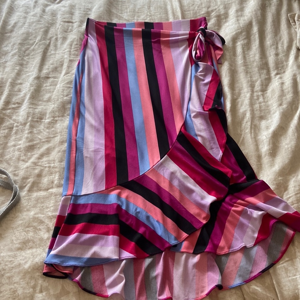 ECI MULTI COLORED SKIRT
